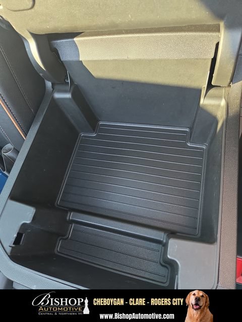 Used 2024 GMC Yukon AT4 w/ AT4 Premium Plus Package AWD/4WD image 25