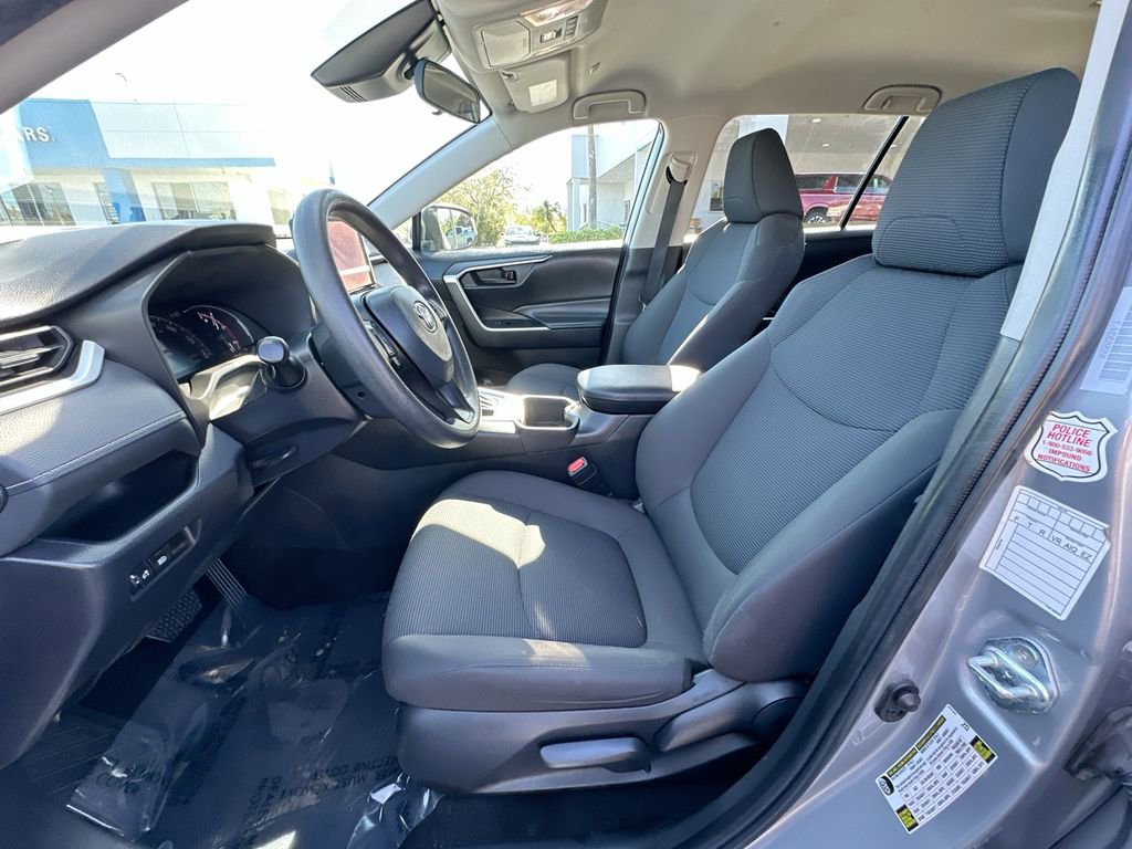 Used 2024 Toyota RAV4 LE image 20