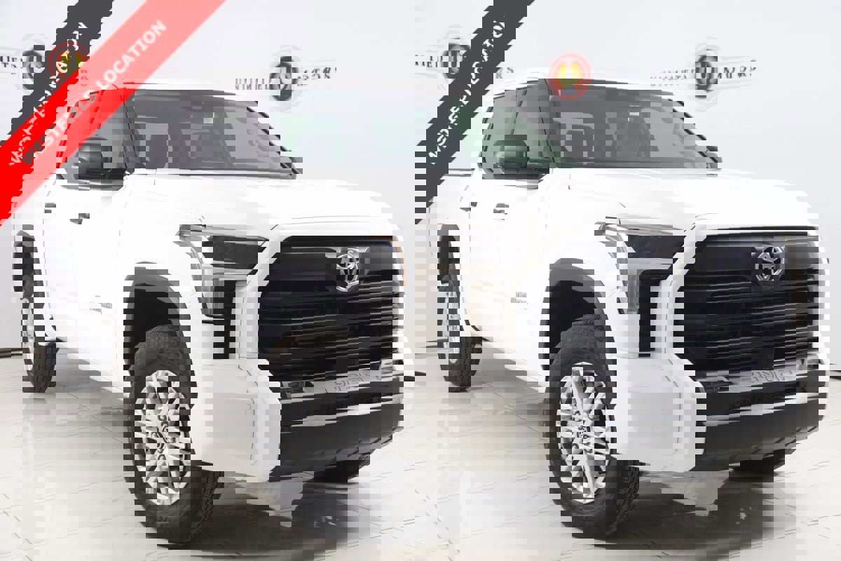 Used 2024 Toyota Tundra SR5 w/ SR5 Convenience Package AWD/4WD image 1