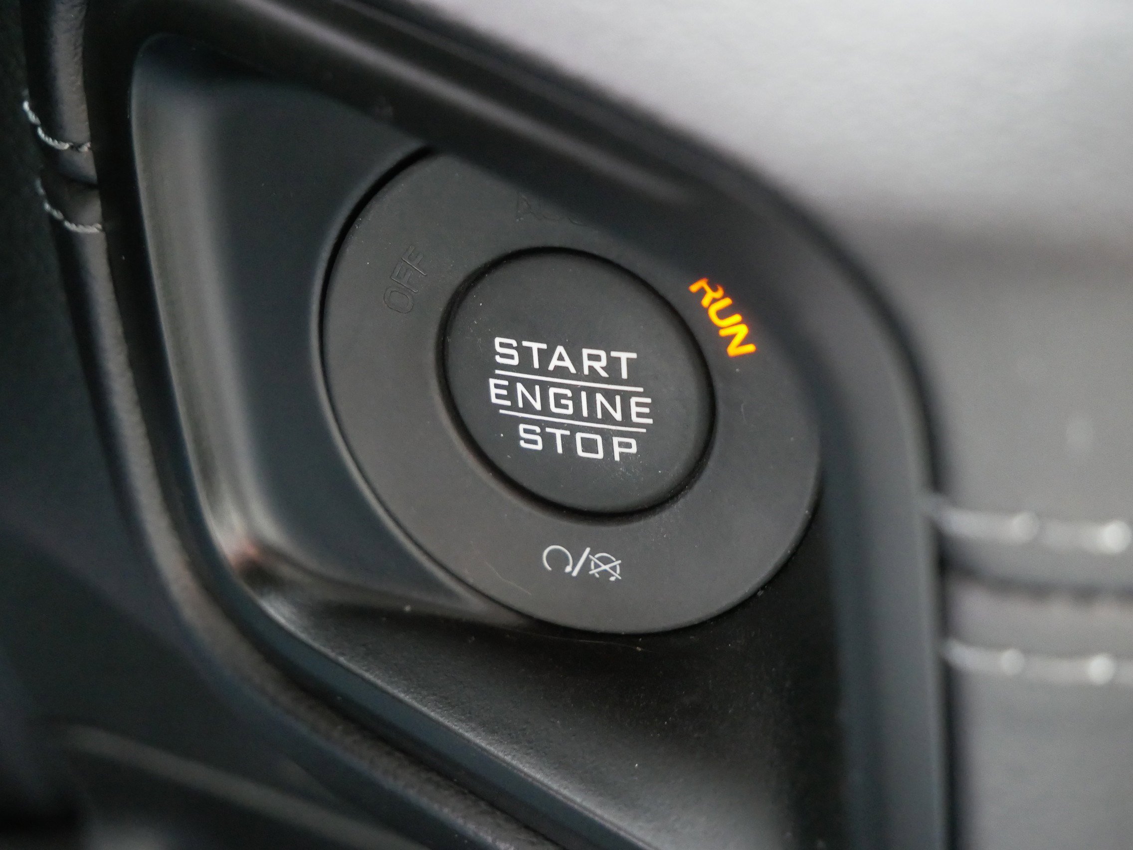 Used 2024 Jeep Wrangler Sahara image 24