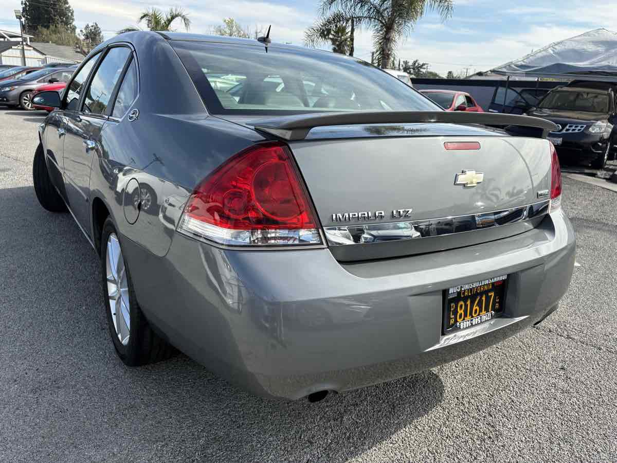 Used 2008 Chevrolet Impala LTZ image 3
