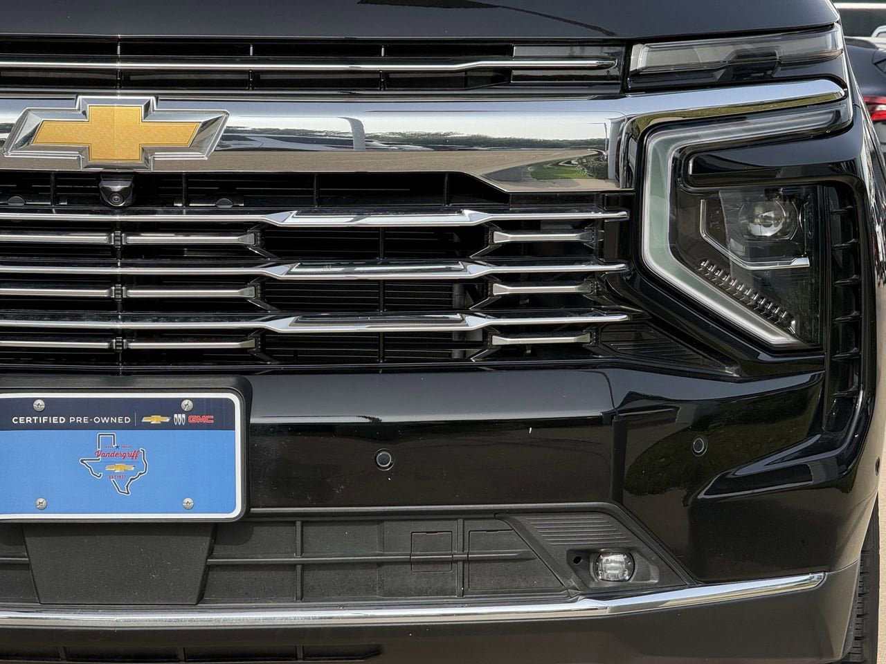 Certified 2025 Chevrolet Suburban Premier AWD/4WD image 8