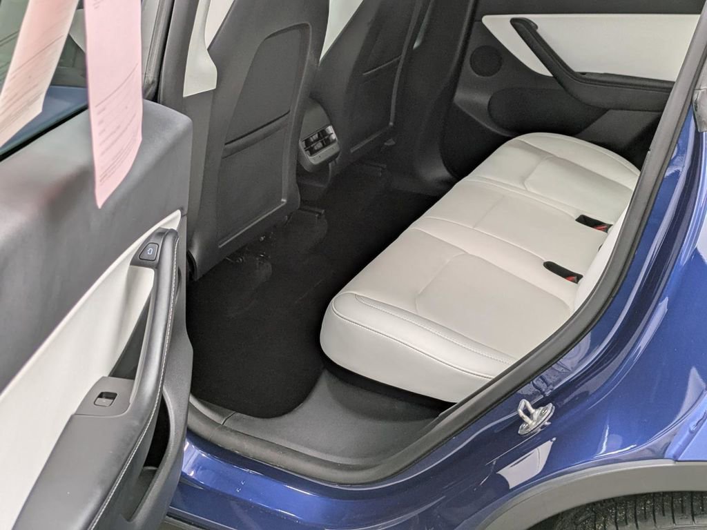 Used 2022 Tesla Model Y Performance image 21