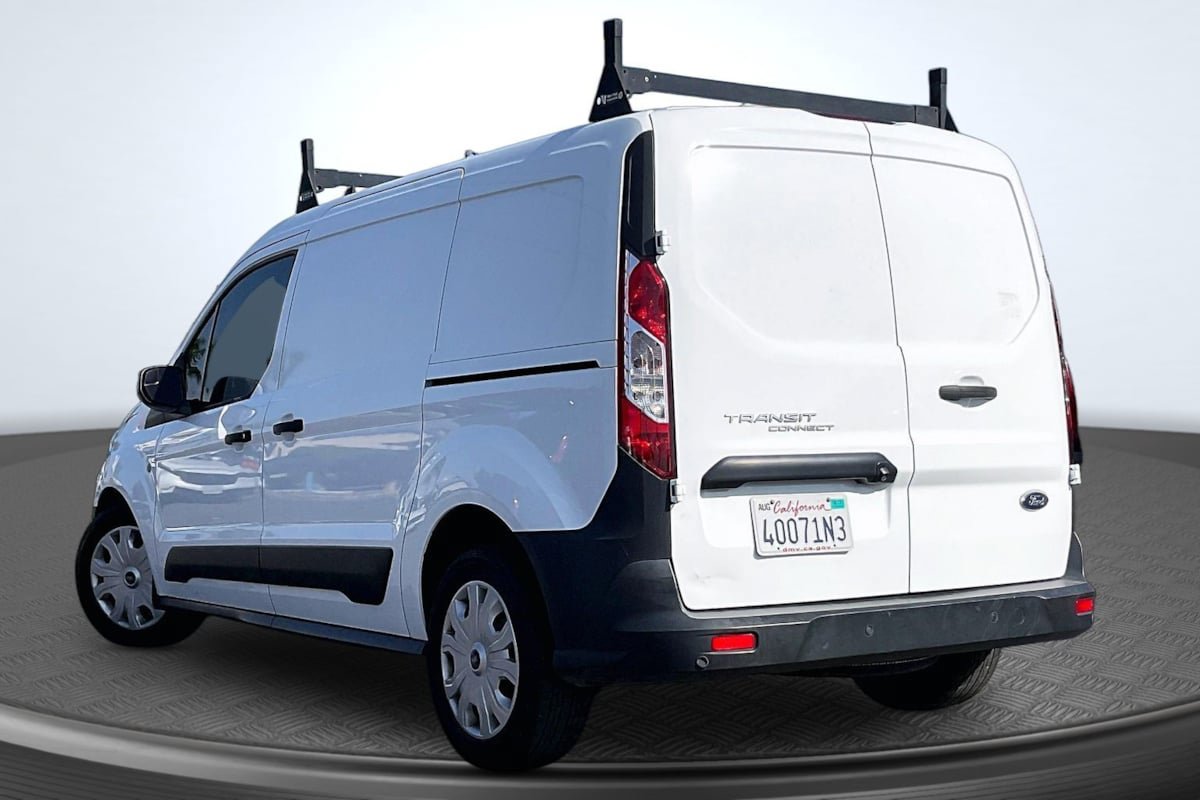 Used 2022 Ford Transit Connect XL FWD image 2