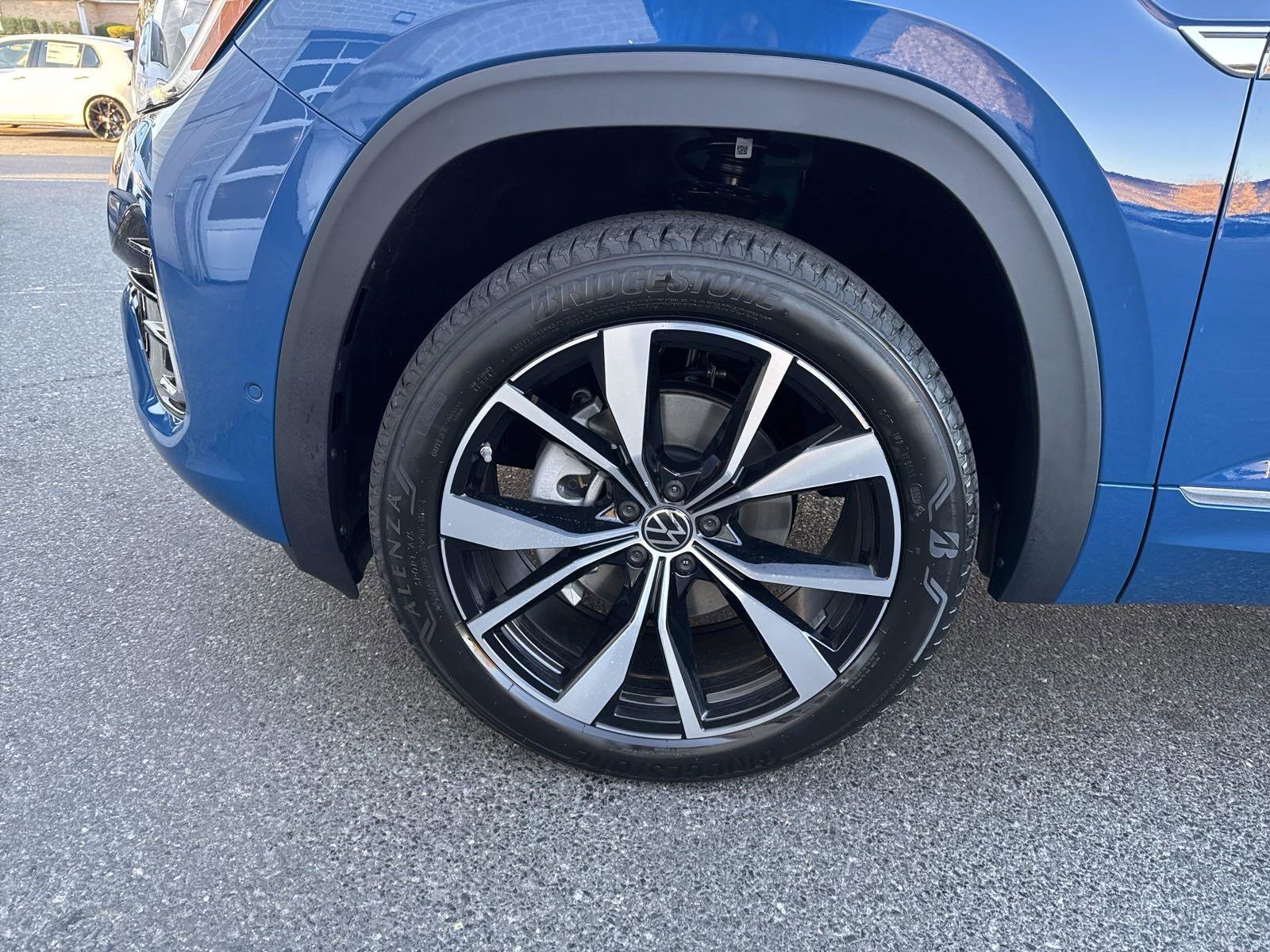 New 2025 Volkswagen Atlas SEL Premium R-Line image 11