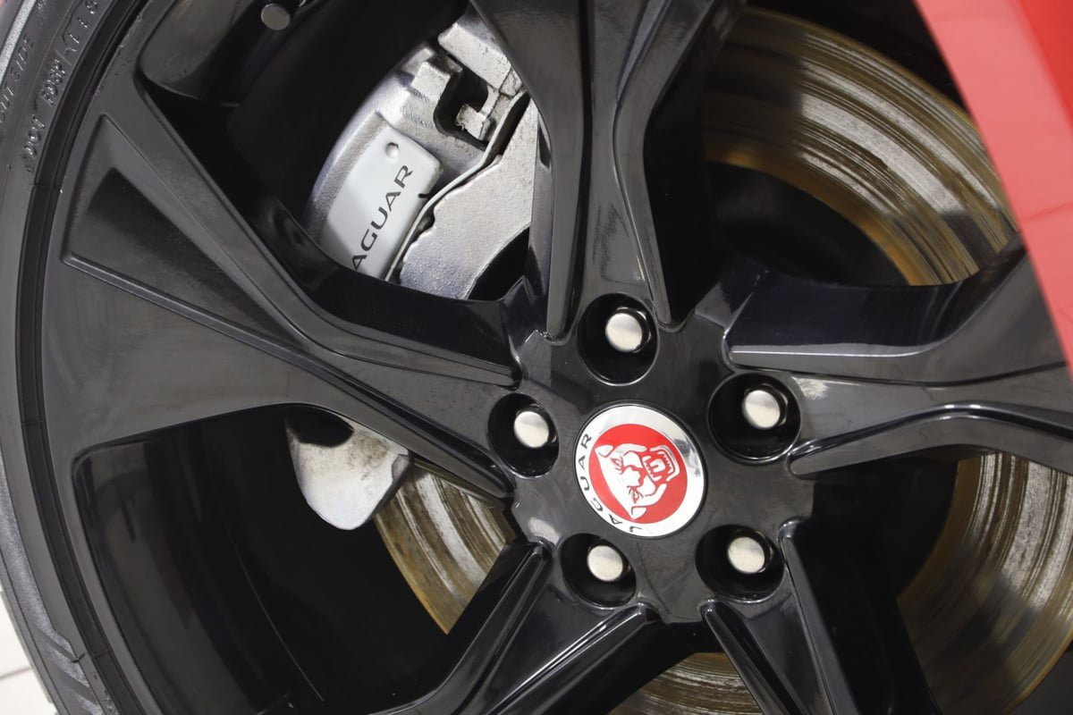 Used 2021 Jaguar F-TYPE Coupe RWD image 18