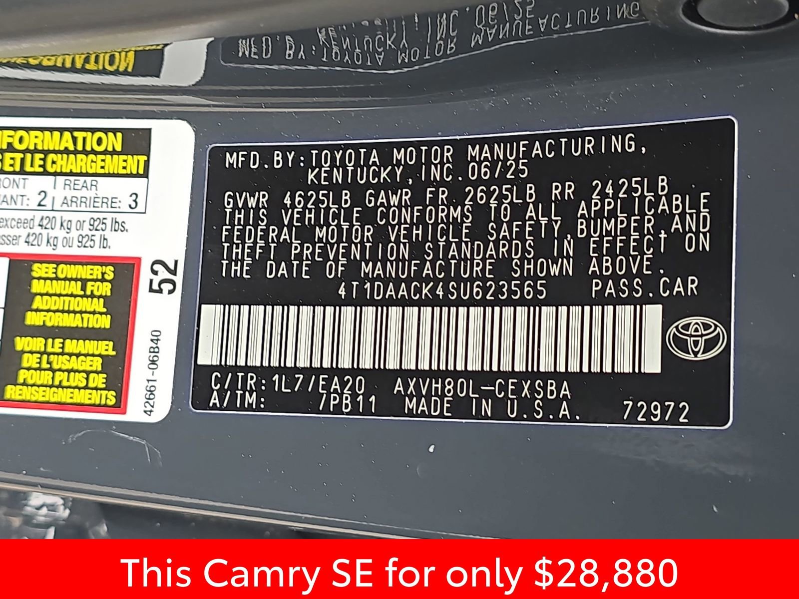 Used 2025 Toyota Camry SE image 40