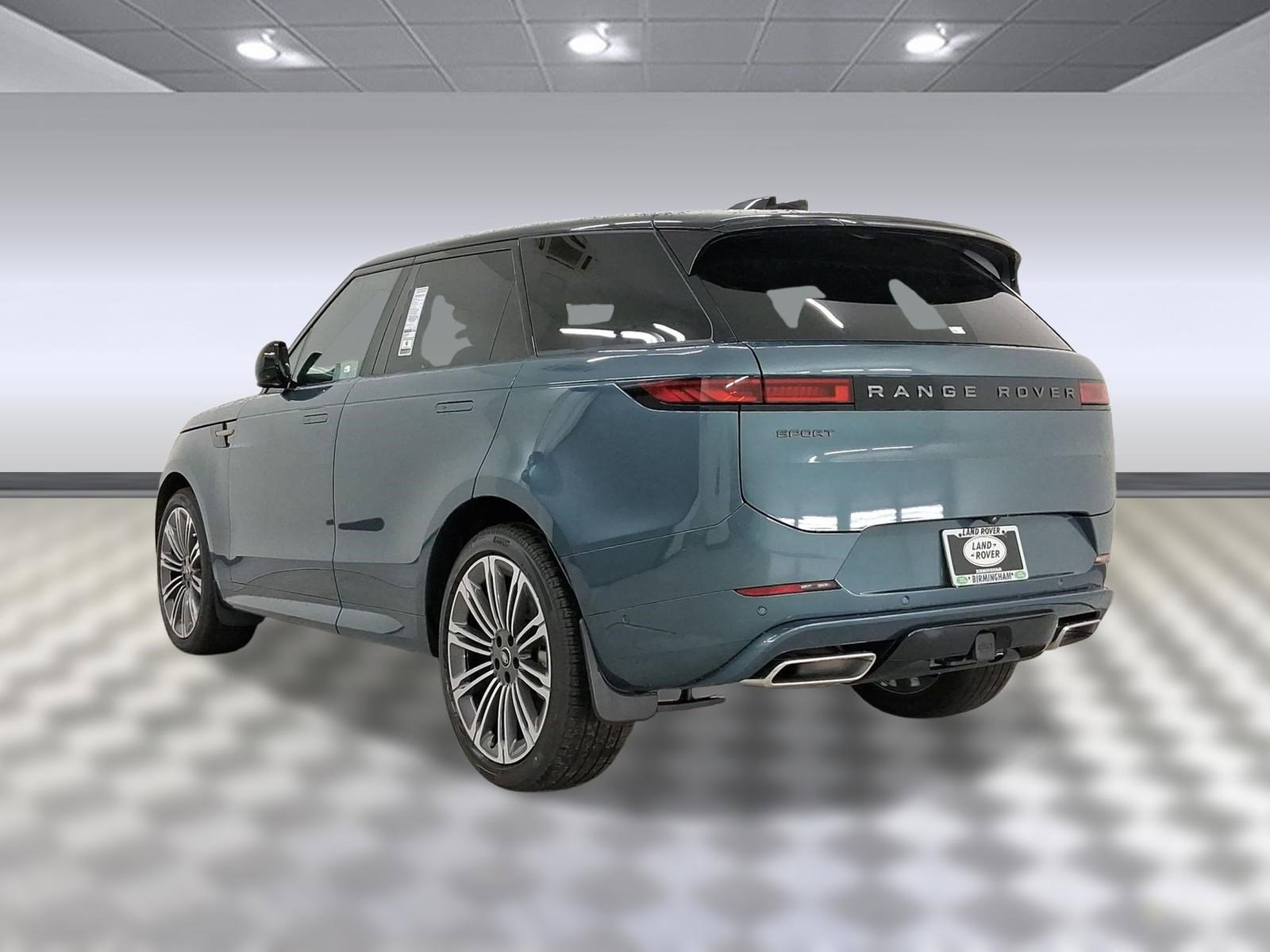New 2025 Land Rover Range Rover Sport Dynamic SE image 3
