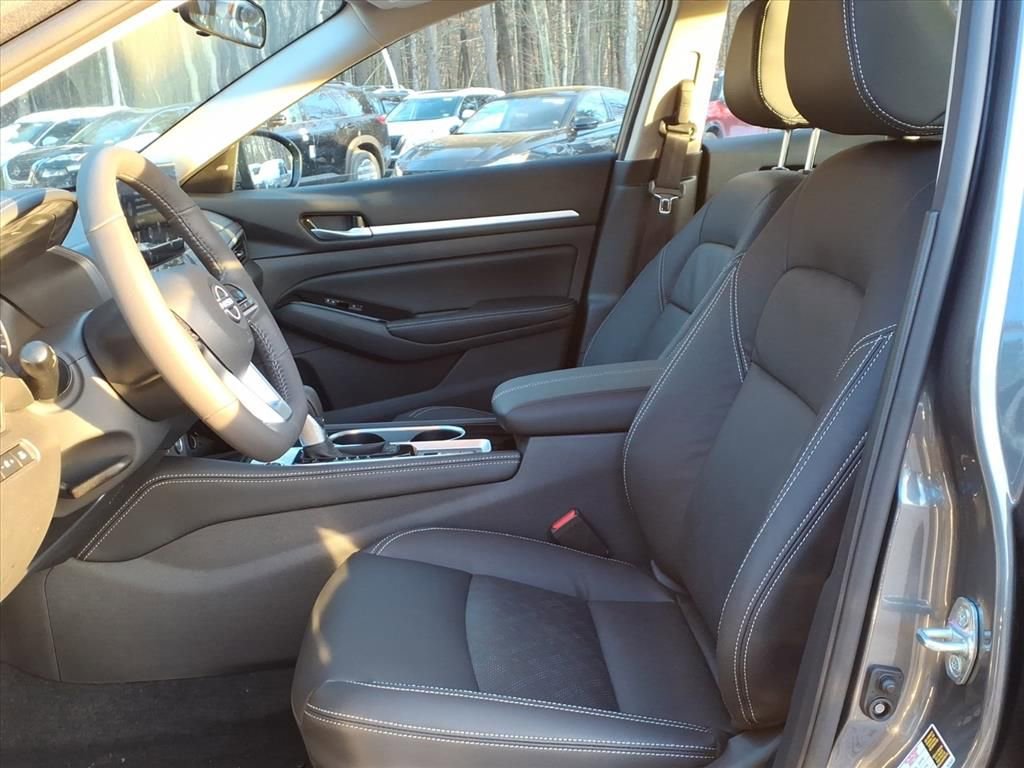 New 2025 Nissan Altima 2.5 SL image 9