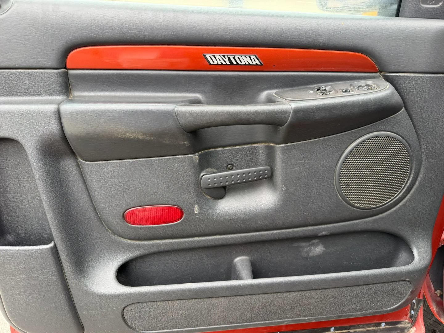 Used 2005 Dodge Ram 1500 Truck SLT w/ Daytona Edition Group RWD image 9