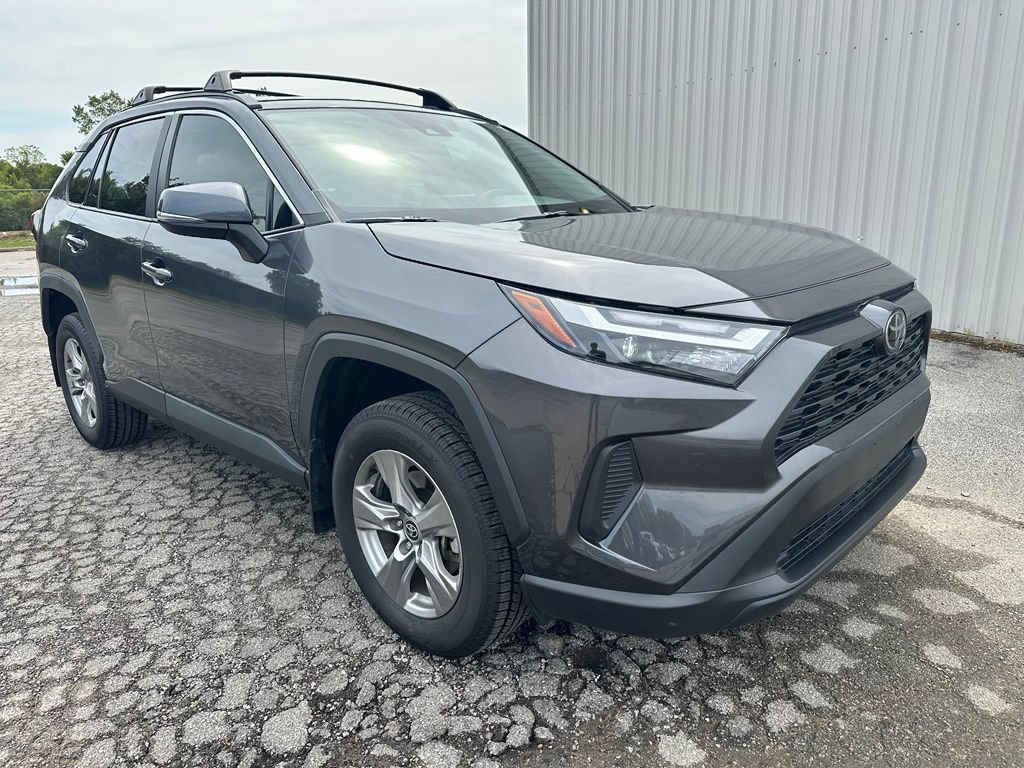 Used 2024 Toyota RAV4 XLE w/ Convenience Package FWD image 3