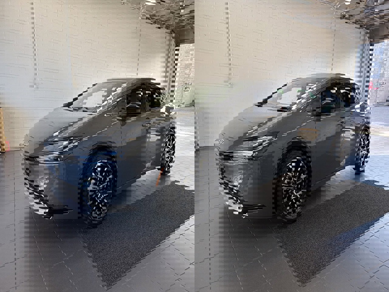 New 2026 Toyota Prius Plug-In Hybrid image 4