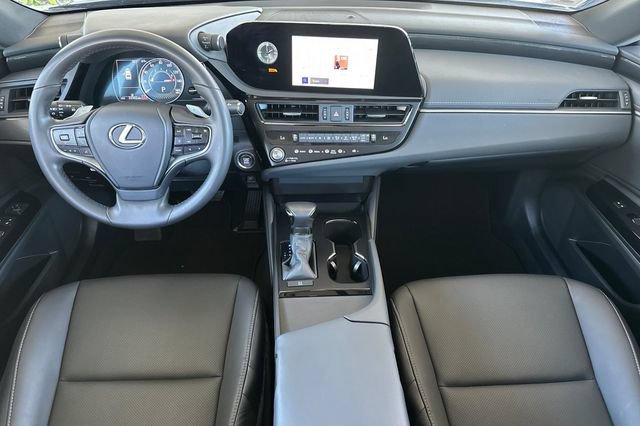 Used 2024 Lexus ES 350 w/ Accessory Package (Z2) FWD image 16