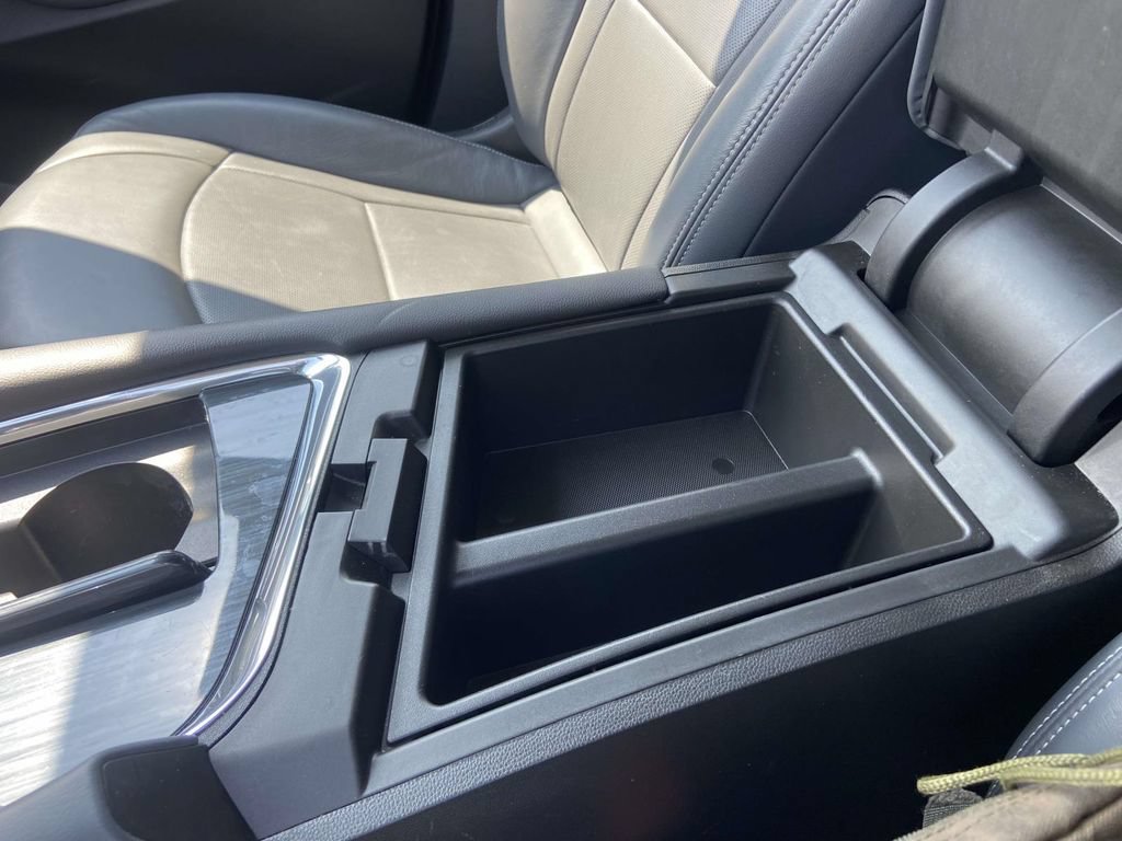 Used 2019 Buick Enclave Essence FWD image 36