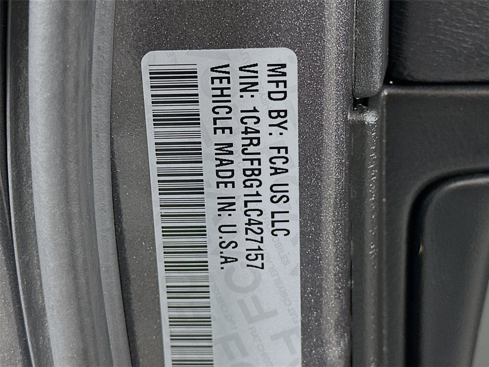 Used 2020 Jeep Grand Cherokee Limited w/ Trailer Tow Group IV image 24