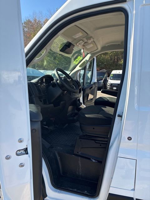 Used 2025 RAM ProMaster 2500 w/ Convenience Group image 24