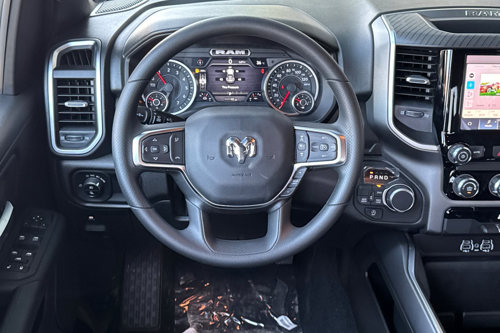 New 2026 RAM 1500 Express AWD/4WD image 13