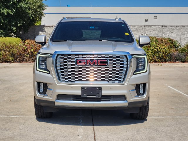 Used 2021 GMC Yukon Denali w/ Denali Ultimate Package AWD/4WD image 2