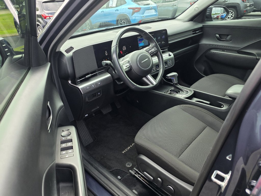 Used 2024 Hyundai Kona SEL image 10