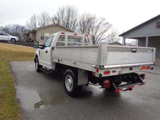 Used 2019 Ford F250 XL image 3