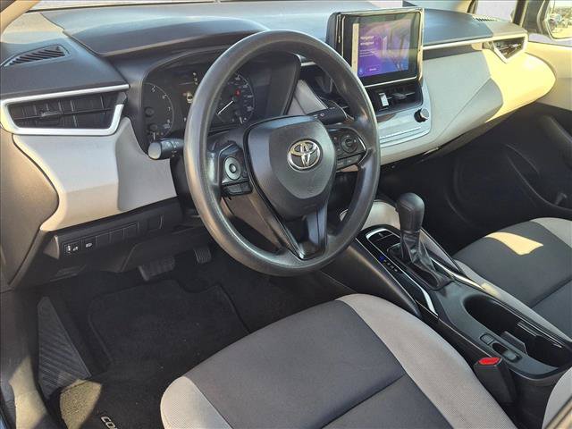 Used 2023 Toyota Corolla LE w/ Carpet Mat Package (TMS) FWD image 10
