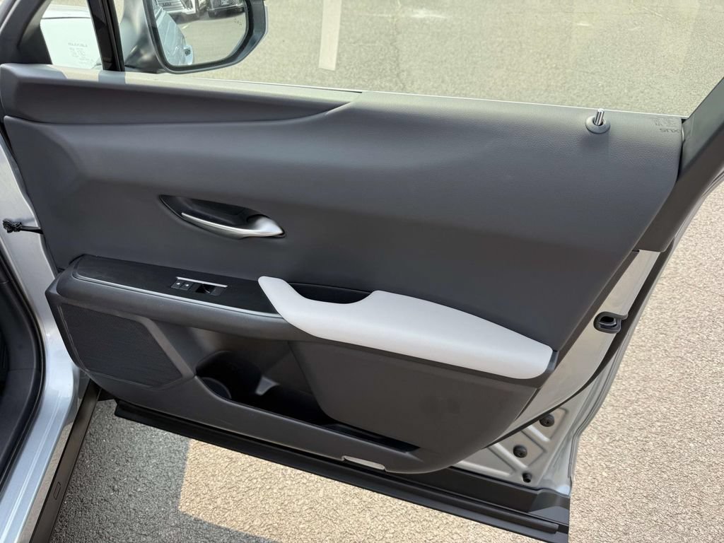 Used 2025 Lexus UX 300h AWD w/ Accessory Package (Z1) image 18