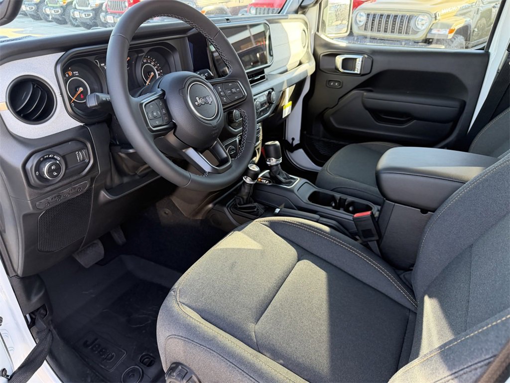 New 2025 Jeep Gladiator Sport image 12