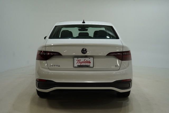 Used 2024 Volkswagen Jetta SE image 7
