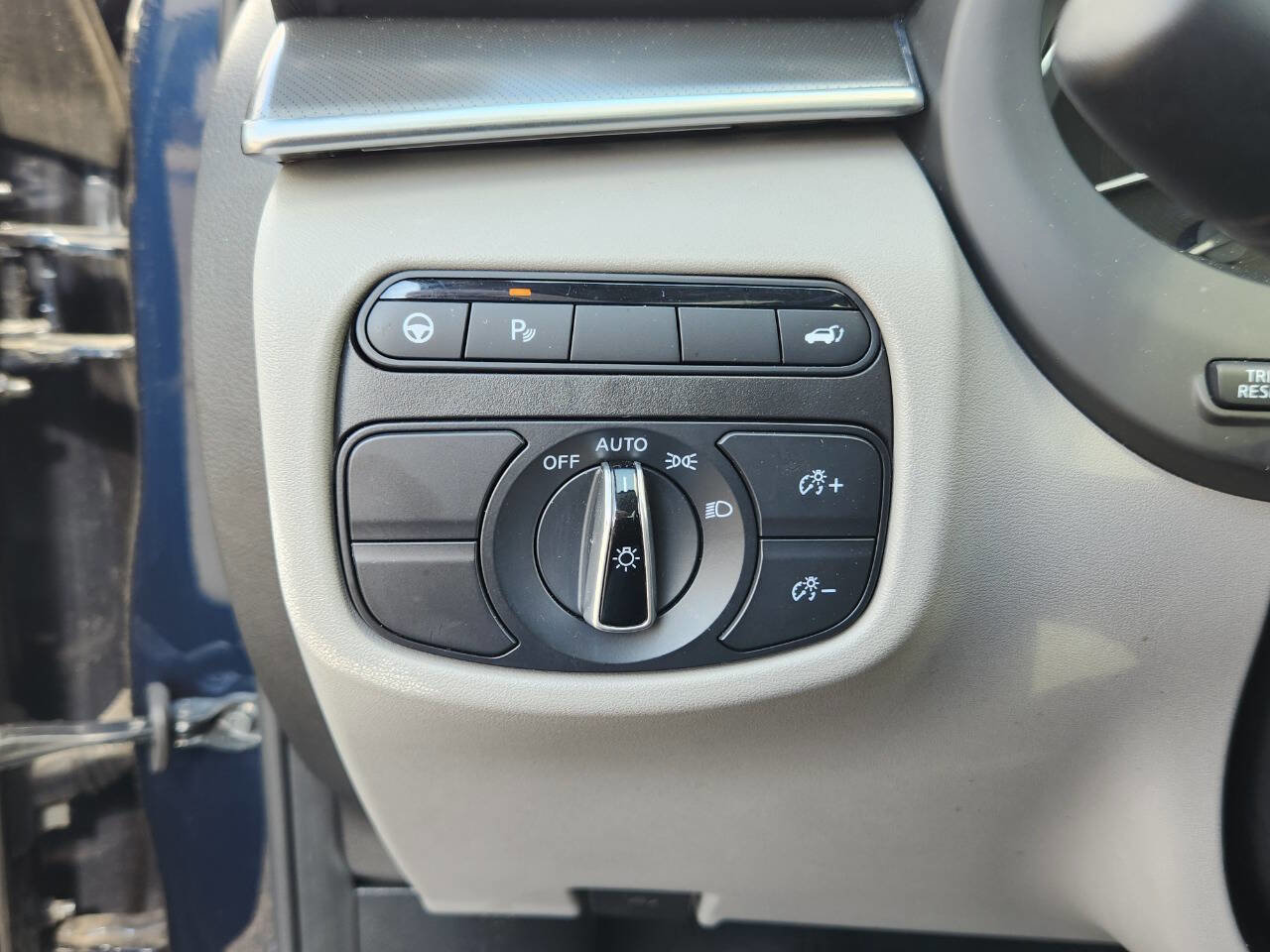 Used 2023 INFINITI QX50 Luxe image 22