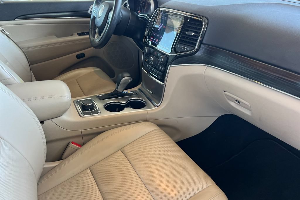 Used 2019 Jeep Grand Cherokee Limited w/ Luxury Group II AWD/4WD image 24