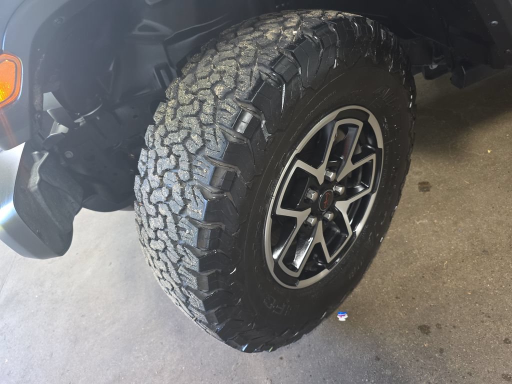 Used 2024 Jeep Wrangler Unlimited Rubicon w/ Convenience Group AWD/4WD image 30