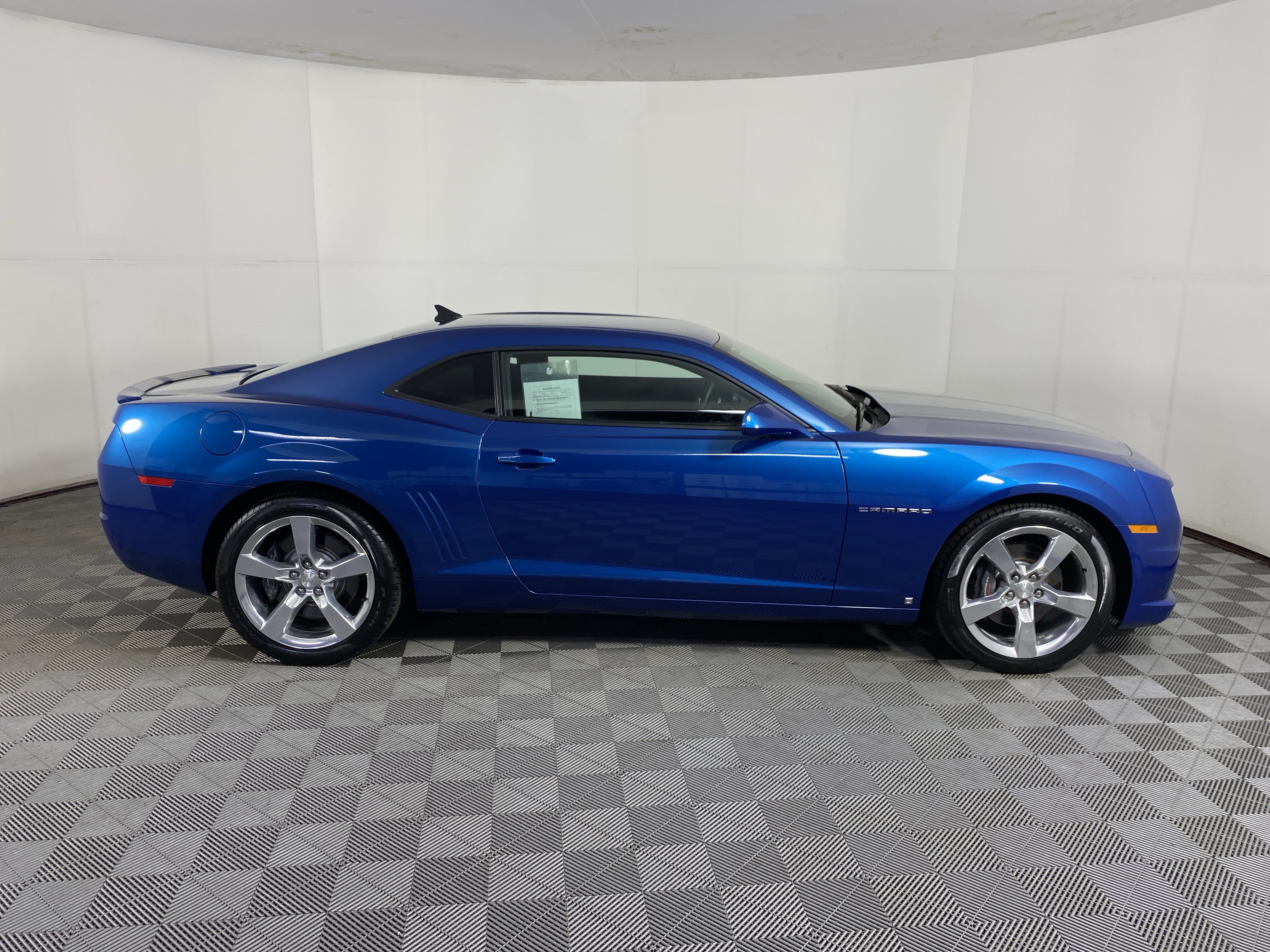 Used 2010 Chevrolet Camaro SS w/ RS Package RWD image 3