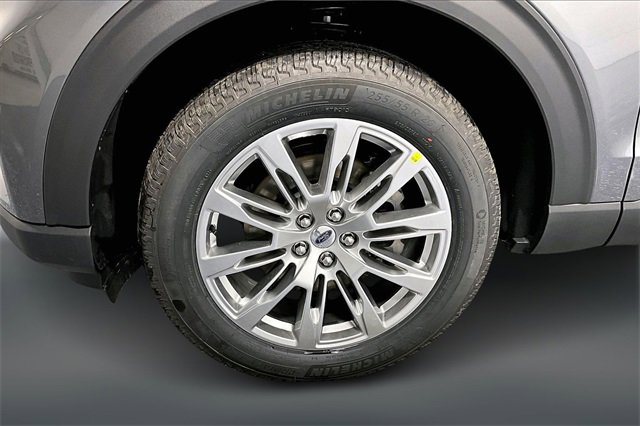 New 2026 Ford Explorer Active w/ Active Comfort Package image 13