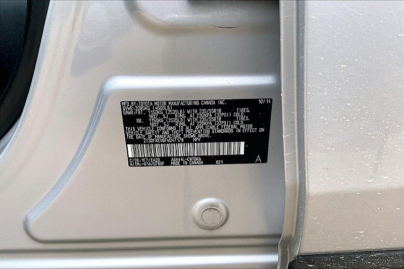 Used 2015 Toyota RAV4 Limited w/ Technology Package AWD/4WD image 19