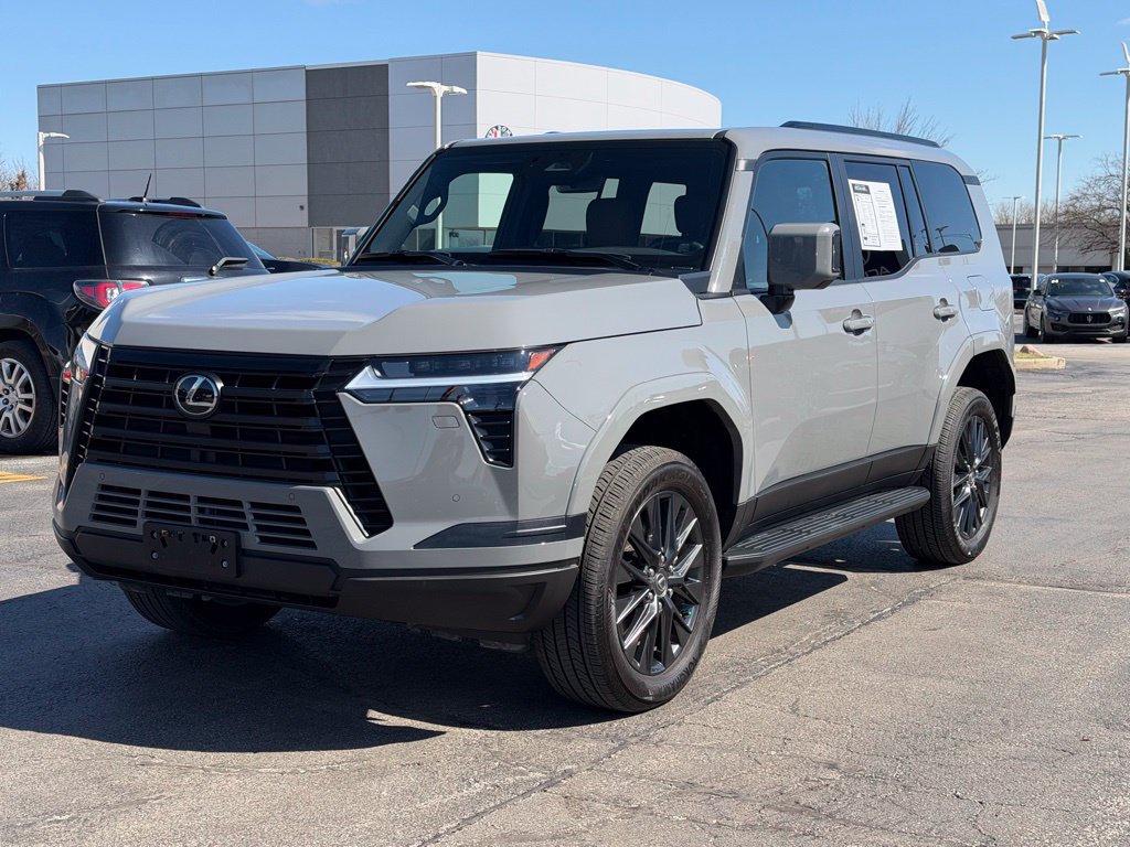 Used 2024 Lexus GX 550 w/ Cold Area Package AWD/4WD image 7