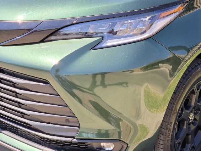 Certified 2025 Toyota Sienna XLE Woodland Edition AWD/4WD image 6