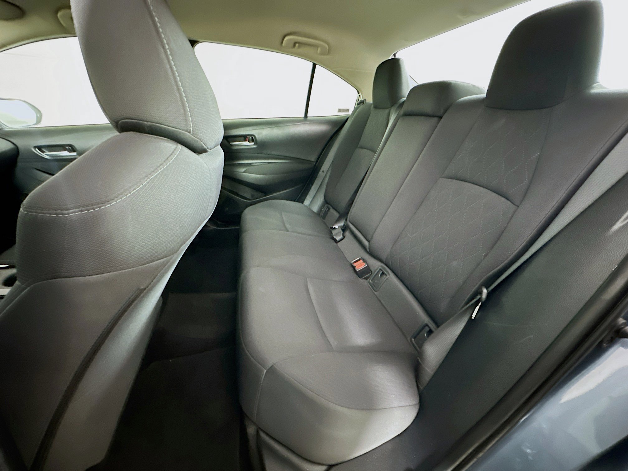 Used 2020 Toyota Corolla LE w/ LE Convenience Package image 25