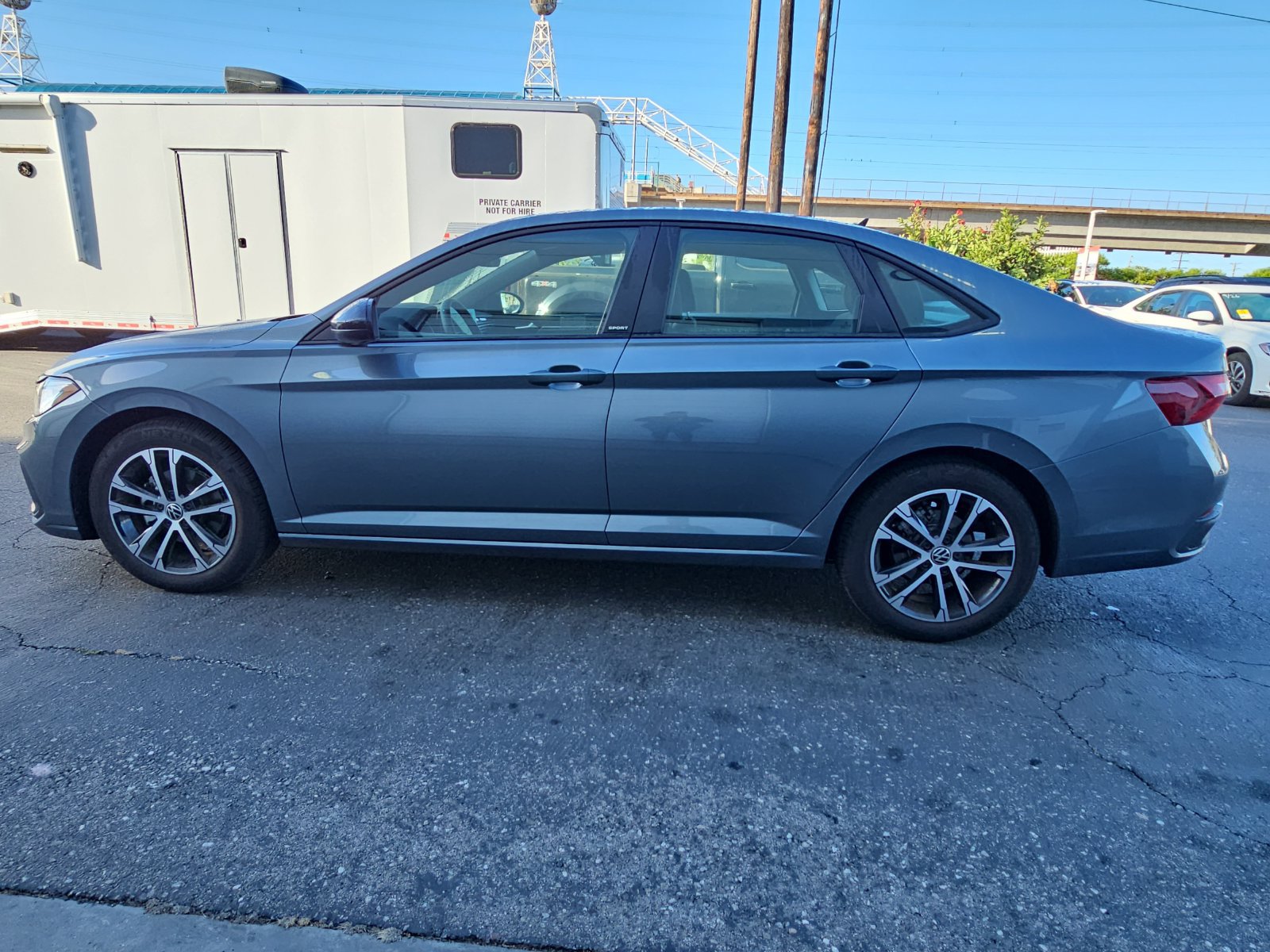 Used 2025 Volkswagen Jetta Sport FWD image 8