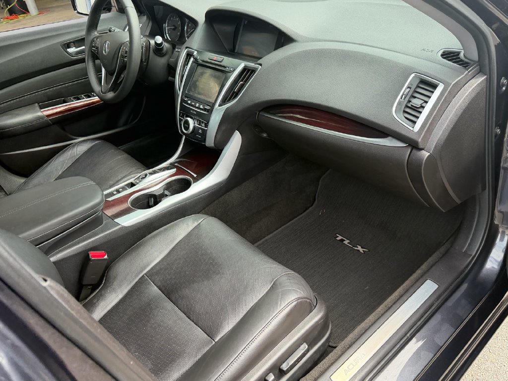 Used 2015 Acura TLX w/ Technology Package FWD image 16