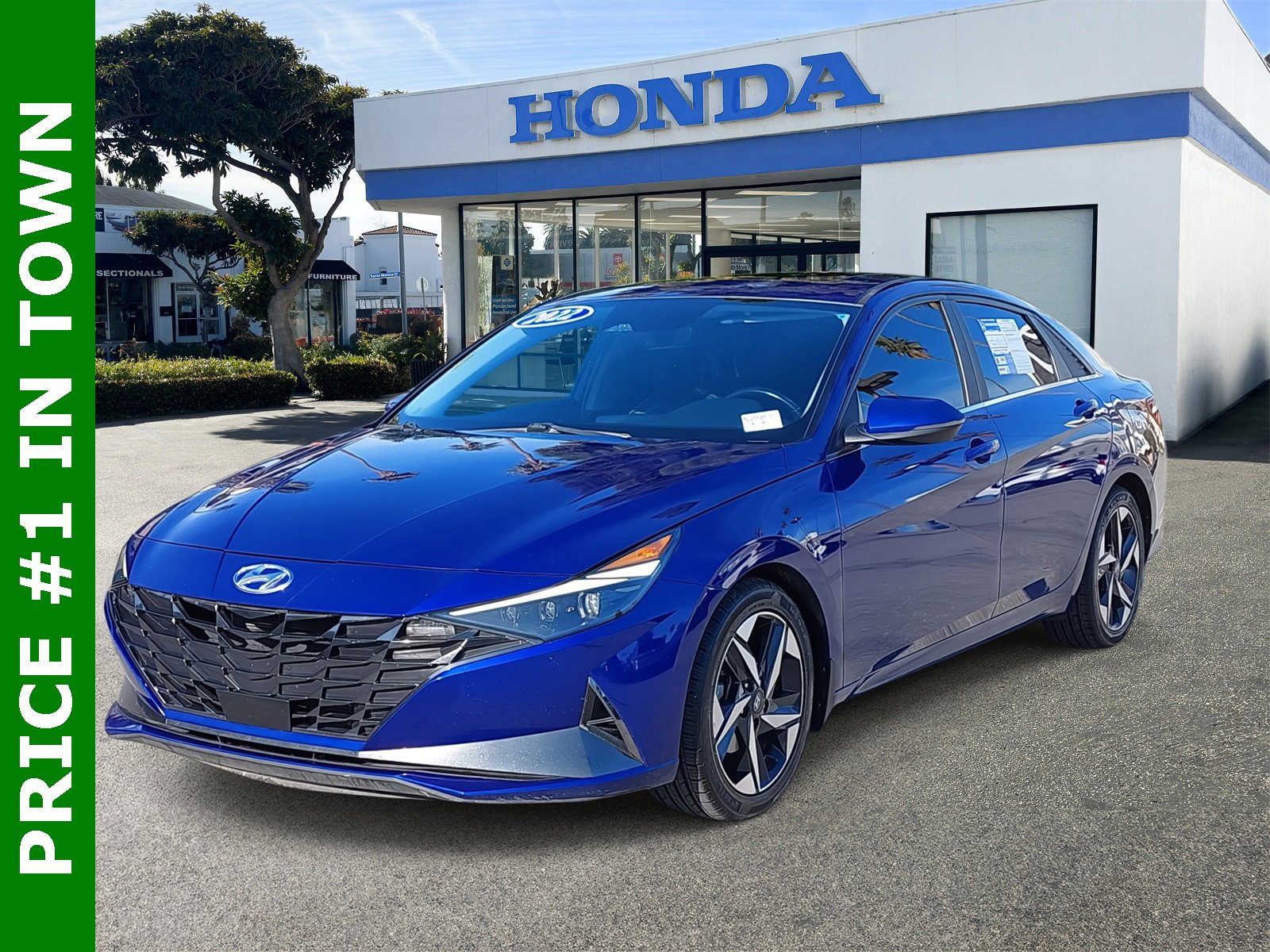 Used 2022 Hyundai Elantra Limited w/ Preferred Accessory Package