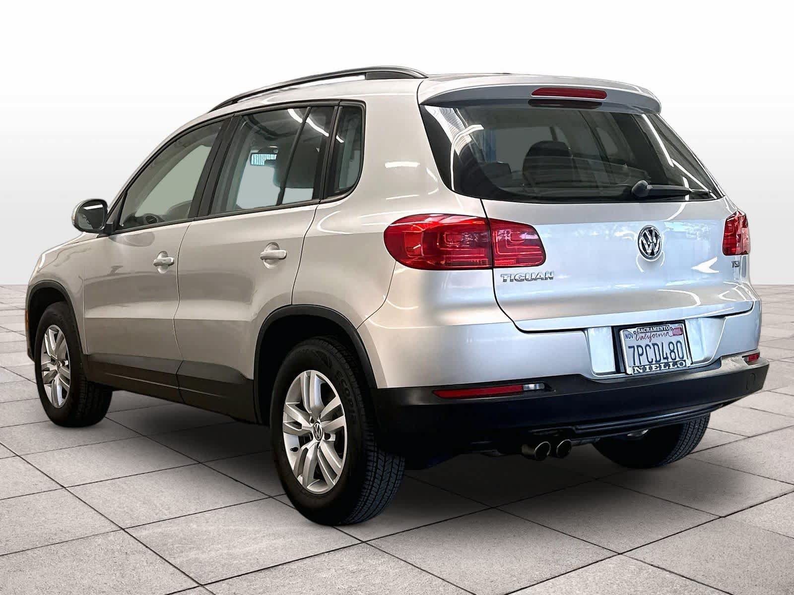 Used 2016 Volkswagen Tiguan S FWD image 7