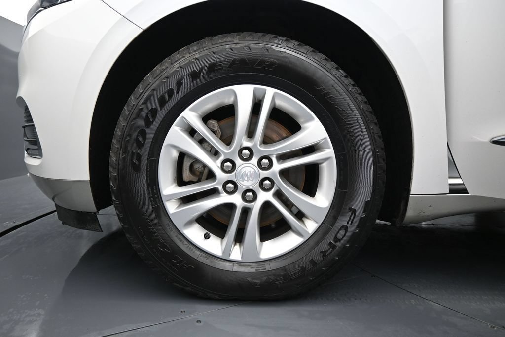 Used 2018 Buick Enclave Essence AWD/4WD image 30