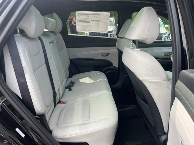 New 2025 Hyundai Tucson Limited image 18
