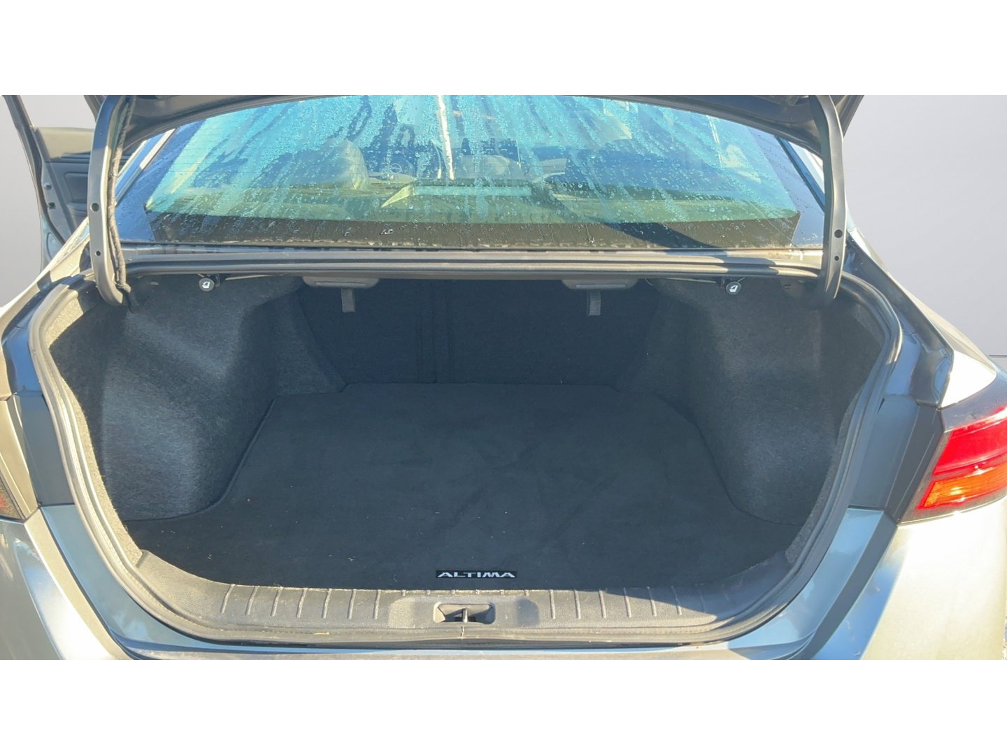 Certified 2025 Nissan Altima 2.5 SV FWD image 40