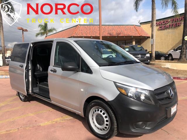 Used 2019 Mercedes-Benz Metris Passenger image 2