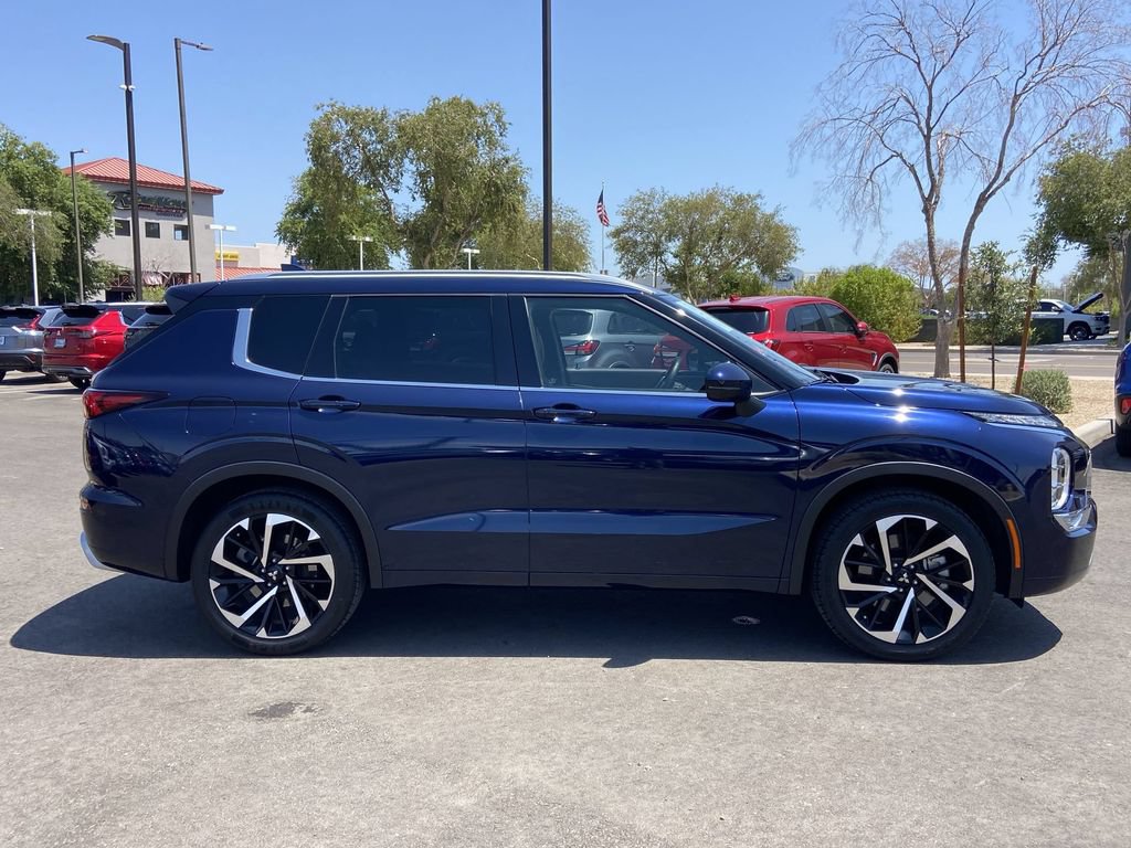 Used 2022 Mitsubishi Outlander SEL FWD image 2