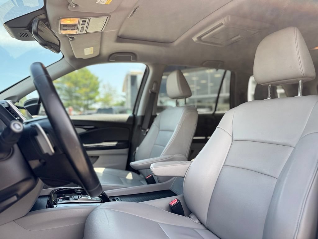Used 2018 Honda Pilot Touring image 17