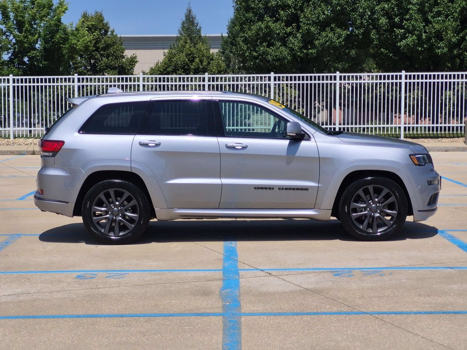Used 2019 Jeep Grand Cherokee High Altitude AWD/4WD image 5