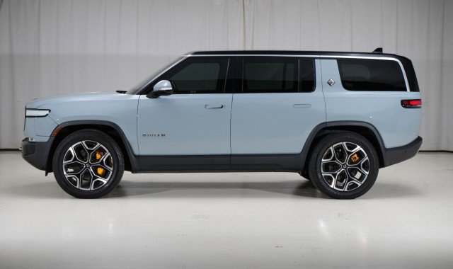 Used 2023 Rivian R1S Launch Edition
