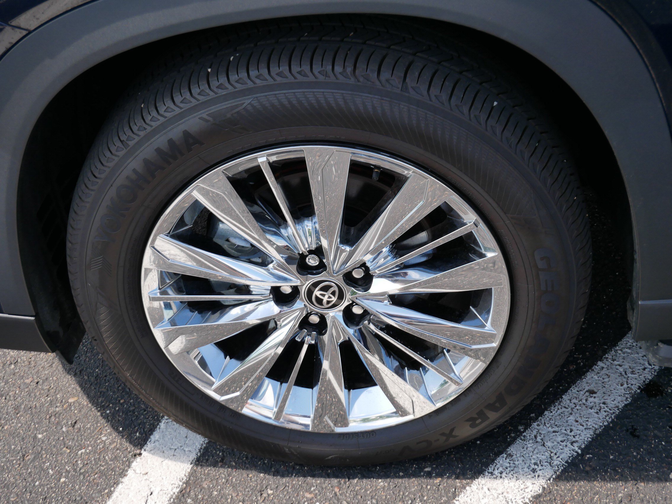 Certified 2025 Toyota Grand Highlander AWD image 15